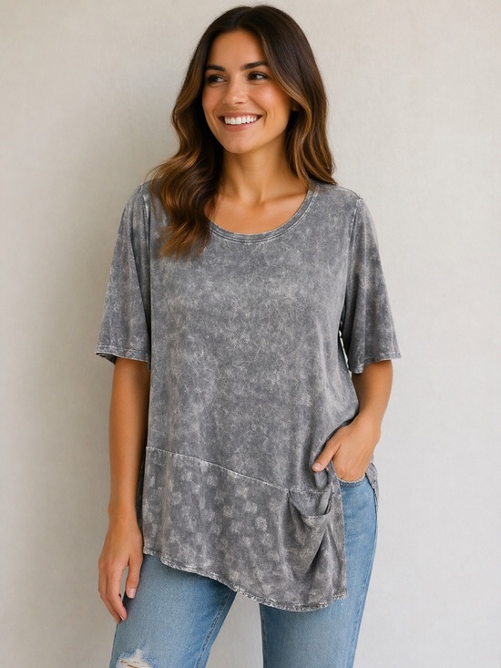 Chalet Tops - Chalet et ceci- Gray Acid-Wash Asymmetric Short Sleeve Tunic